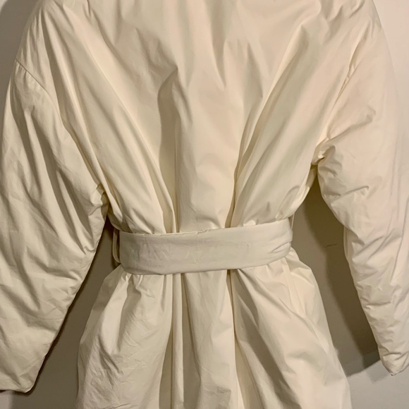 H&M White Tied Puffer - Picture 5 of 9
